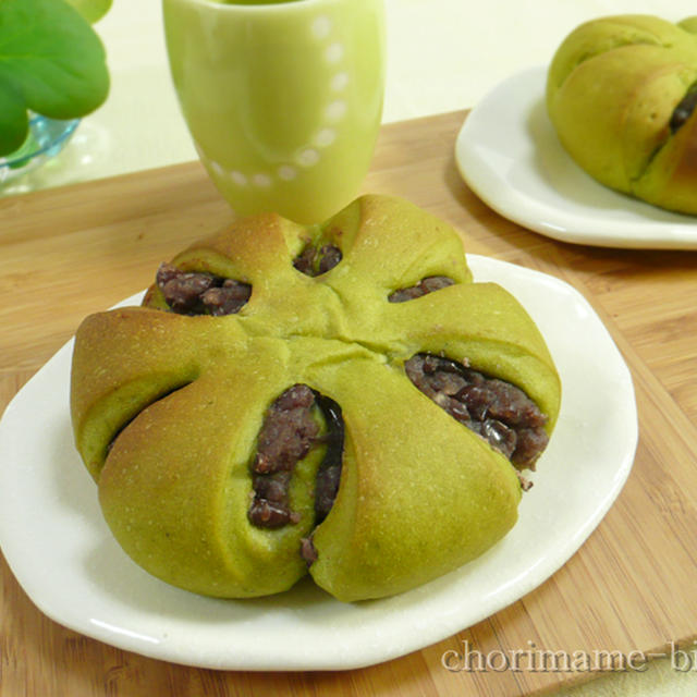 お花の抹茶あんぱん。　と手土産に