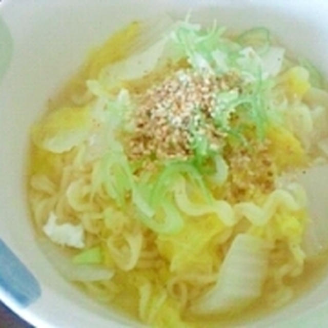 白菜たっぷり塩ラーメン