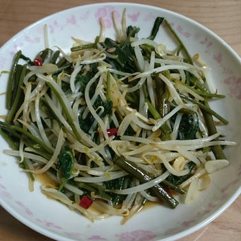 空芯菜ともやしのにんにく炒め