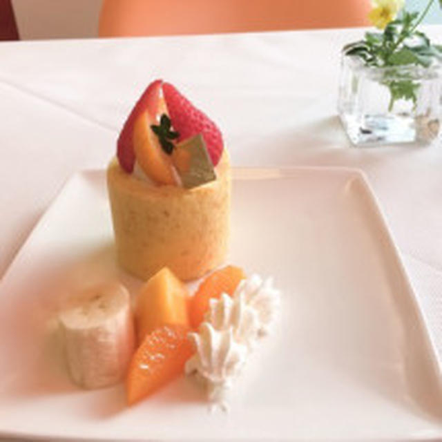 navarre ナヴァー 優しい味付けでボリュームたっぷりランチ 渋谷と表参道の間...