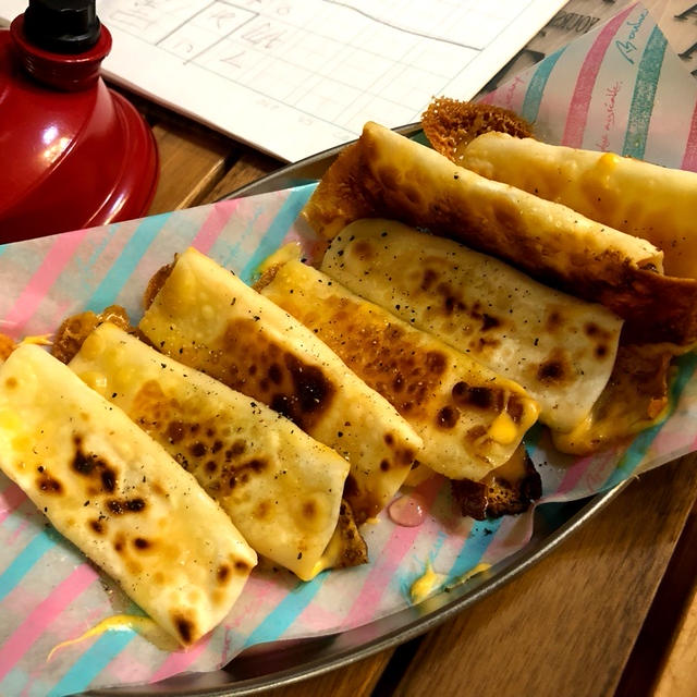 twitterで話題の「黒コショウがけ蜂蜜クリームチーズ餃子」