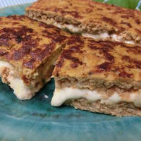 チーズとろ～り♪　玉子焼き器で☆　人参たっぷりミートローフ