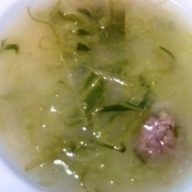 ポルトガルの「緑のスープ」、キャベツの外葉を利用する野菜だけの美味しさ「カルド・ヴェルデ」