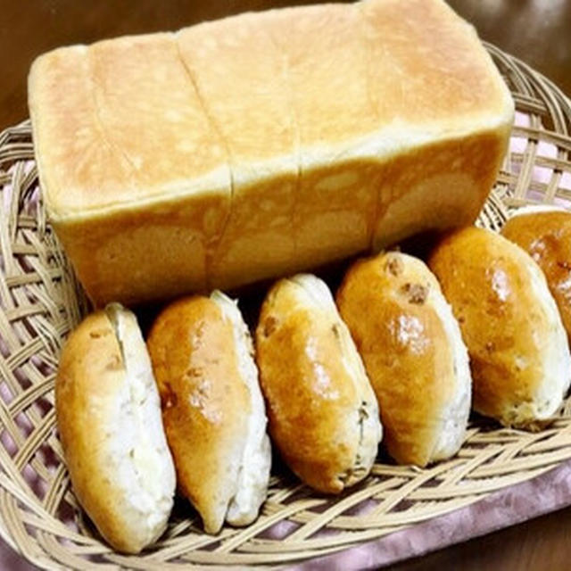 ライス食パン・ミルク胡桃パン