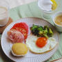 朝ごはんと、今まで大丈夫だったのにぃ〜な、朝カレー。