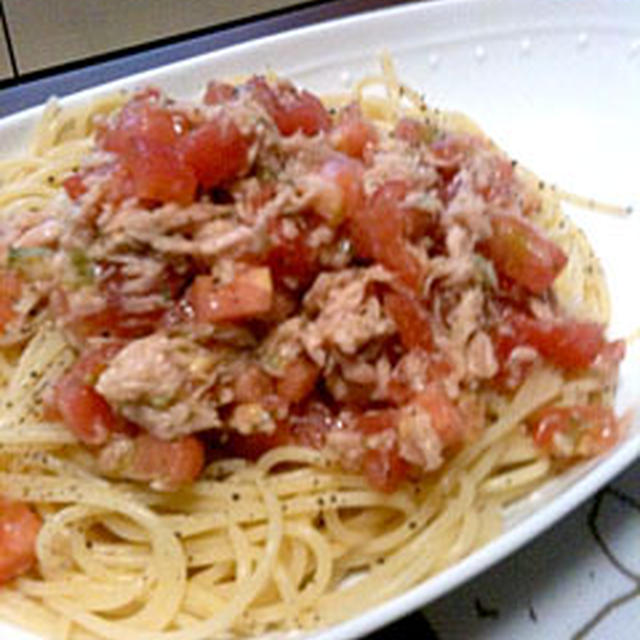 トマトとツナのさっぱり冷製パスタ