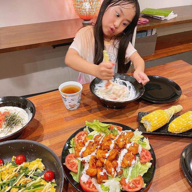 晩御飯は明太クリームうどんです！！