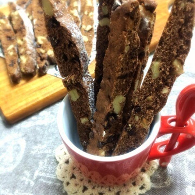 ✳︎焼 ✳︎〜※レシピ有。胡桃たっぷりココア＆チョコチップのビスコッティ〜