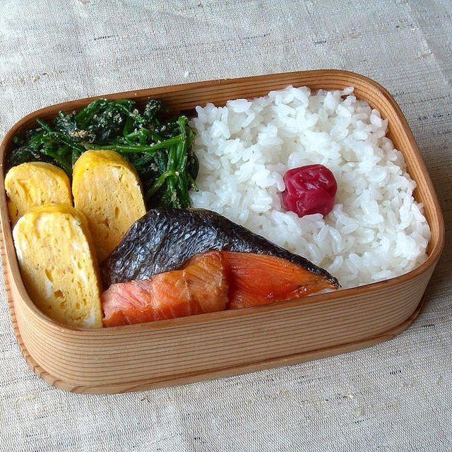 4/2（月）鮭弁当