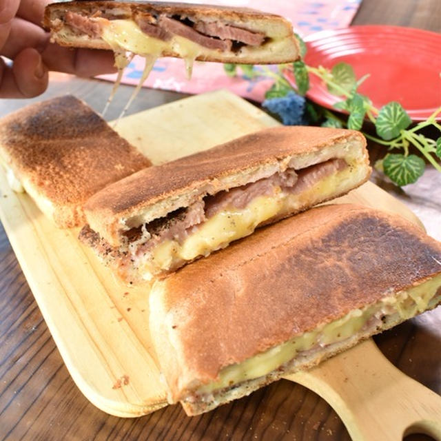 ザクザク食感が最高！食パンの耳で作るホットサンド