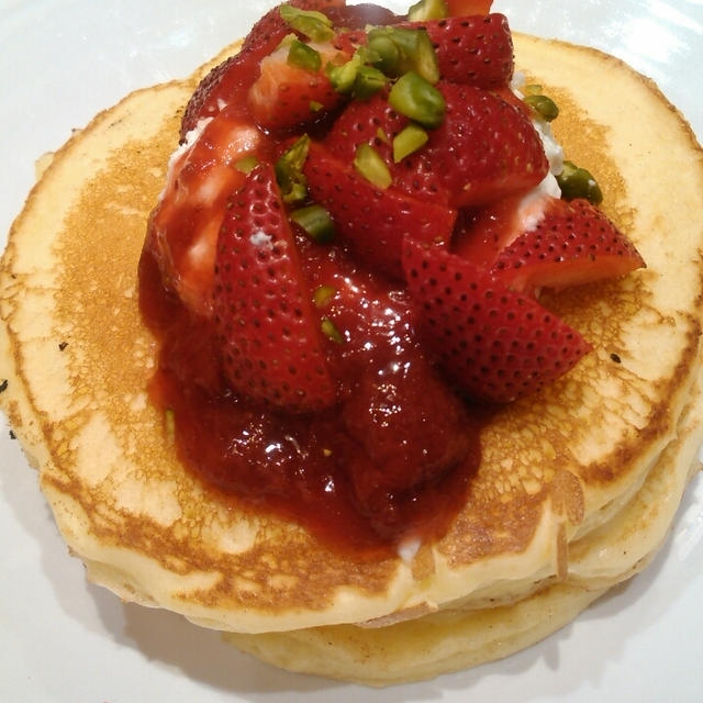 ストロベリークリームパンケーキ～J.S.FOODIES