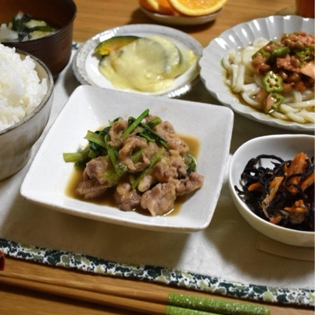 【レシピ】小松菜も食べやすい！豚肉と小松菜のおろし生姜炒め✳︎主菜✳︎合宿中の献立。