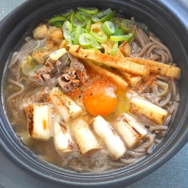 とろとろ〜あまい〜！ 下仁田ねぎのこんがり焼きと肉蕎麦鍋。