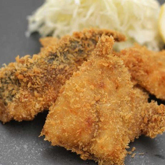 アジのフライと骨せんべい♪一人で魚さばけるようになった小４末っ子！夏休みの料理お手伝い記録。