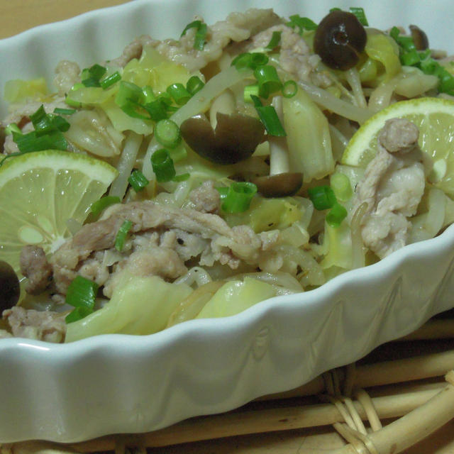 豚肉とキャベツの蒸し煮・柚子こしょう風味