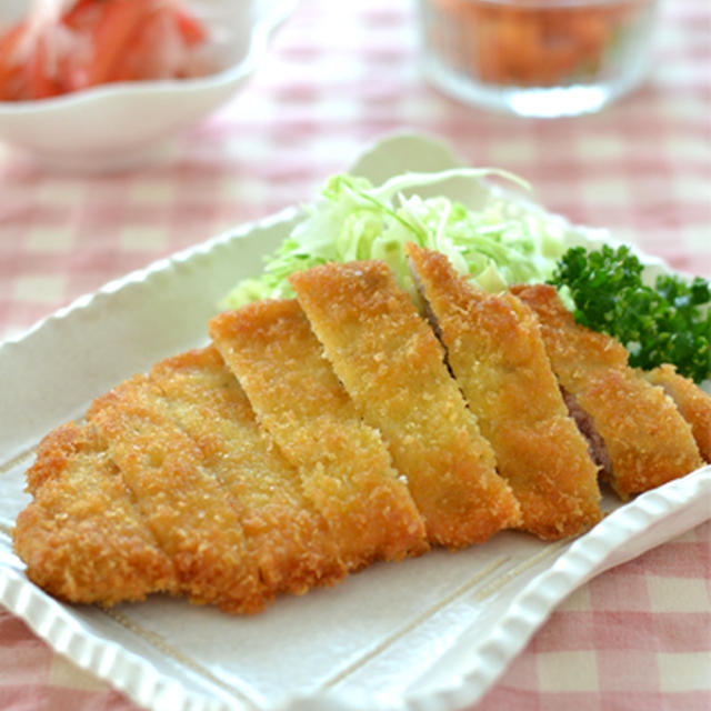 ジューシーとんかつ。ピザ風味ポテトサラダ。の晩ご飯。