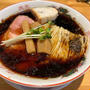 真っ黒なラーメン！