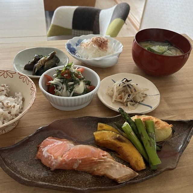 試作ごはんにニャンズたちの性格