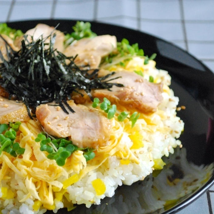 華やか「ひな祭りご飯」のレシピ40選。定番ちらしから手まり寿司も！の画像