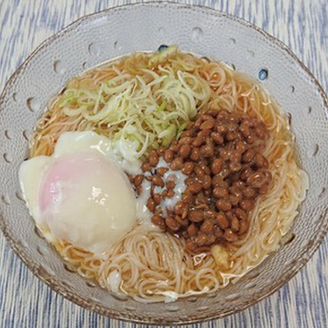 納豆と温泉玉子のぶっかけそうめん