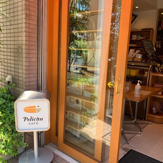 ペリカンカフェでパンランチ