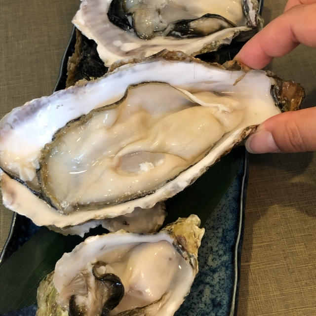 生牡蠣食べ比べ＆牡蠣三昧♡