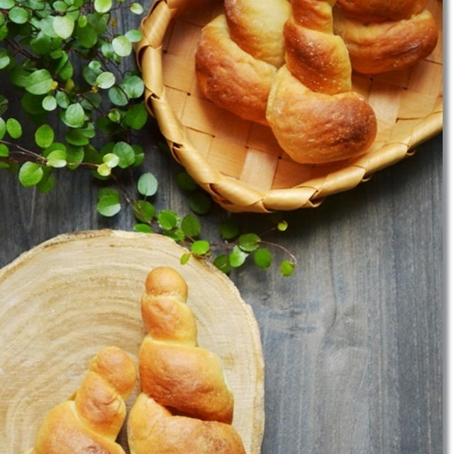 不細工コロネは餡いちごバターで戴くことに…。