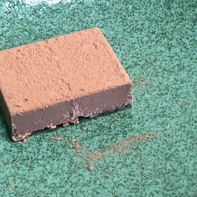 シャトレーゼ  糖質８８％カットのとろけるショコラ　滑らかな味わいで糖質オフチョコとして良いかも