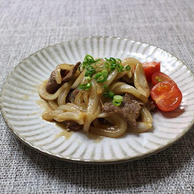 焼肉のたれで牛肉と新玉ねぎのスタミナ炒め