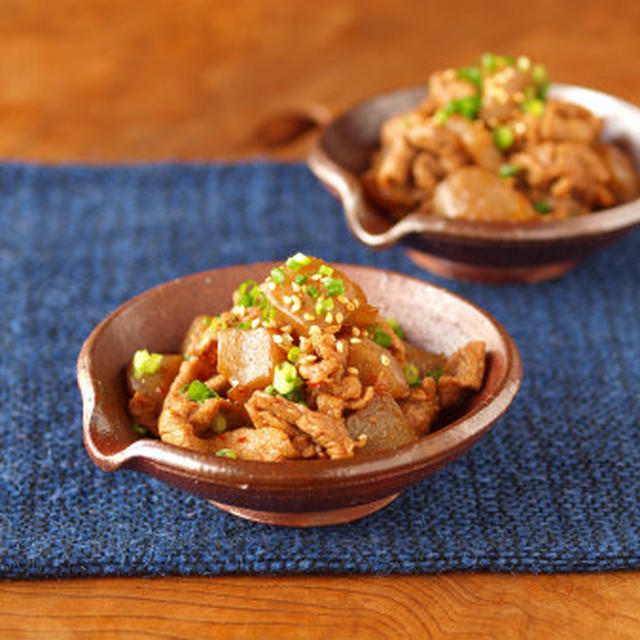 ちぎりこんにゃくと牛肉の豆板醤炒め