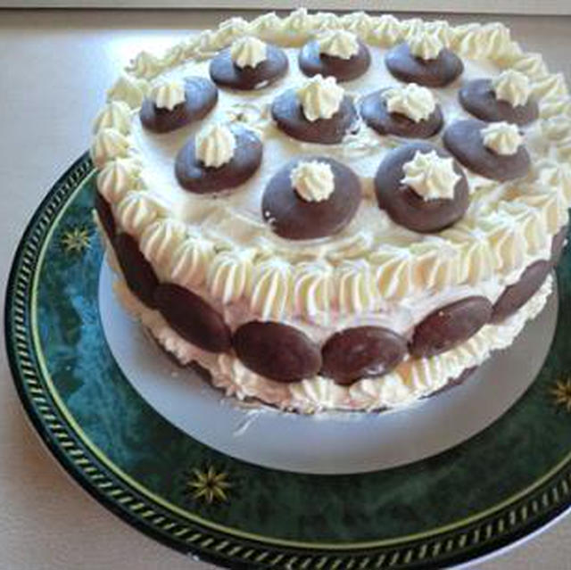 市販のケーキスポンジで生クリームケーキ オーストラリアのクリスマスケーキ By Catherinesさん レシピブログ 料理ブログのレシピ満載
