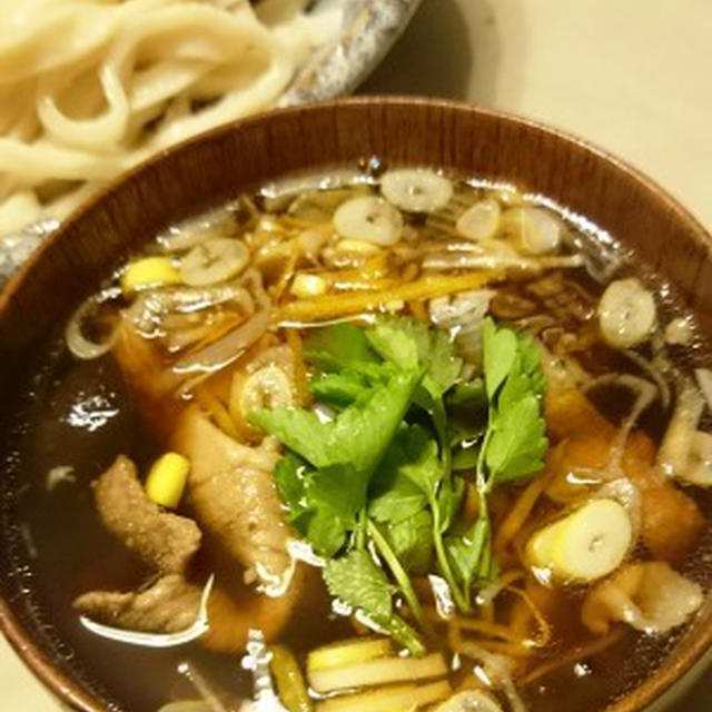 まさに男子メシ！「手打ち肉汁うどん」