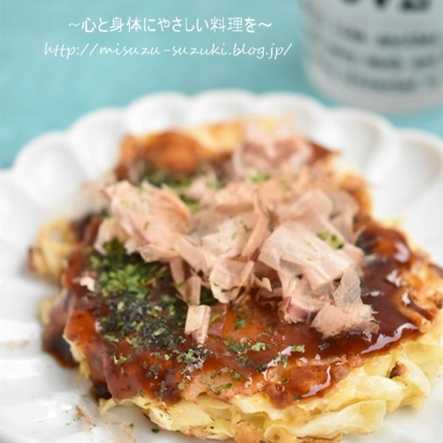 冷凍しておくと後はレンジで温めるだけ【豚玉チーズのお好み焼き】