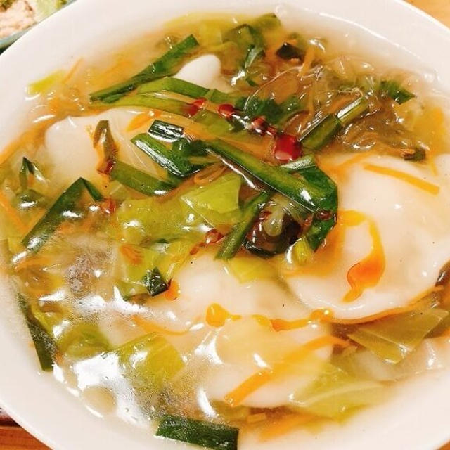 もっちりぷるぷる水餃子の中華スープは、スタミナもついてお腹も満足ぽっかぽか。