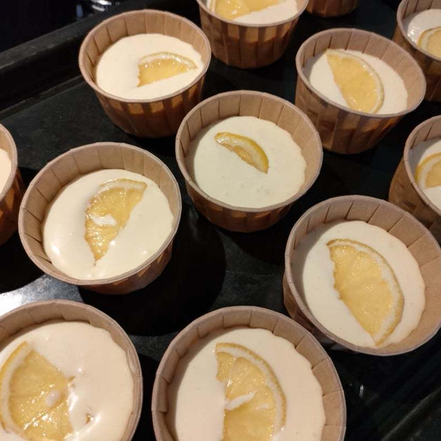 チーズケーキ大量生産＼(^o^)／試作品なかなかいい感じ(*´艸｀*)