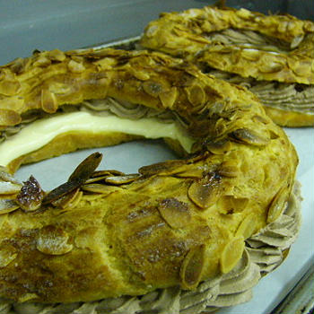 昨日のパリブレストに使ったシュー生地のレシピ