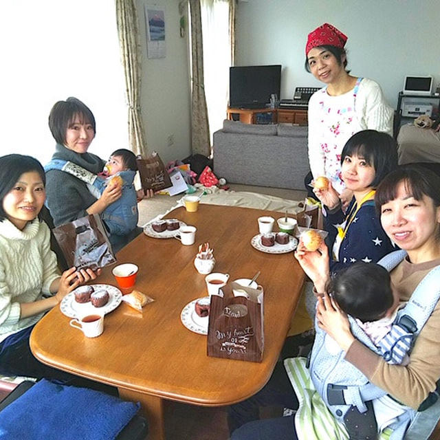 【開催報告】バレンタイン寝相アートも記念日に♡ベビマ&フライパンで作れるバレンタインパン作り