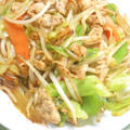 パパッと炒めてボリューム満点！にんにく醤油で香ばしい〜もりもり肉野菜炒め。