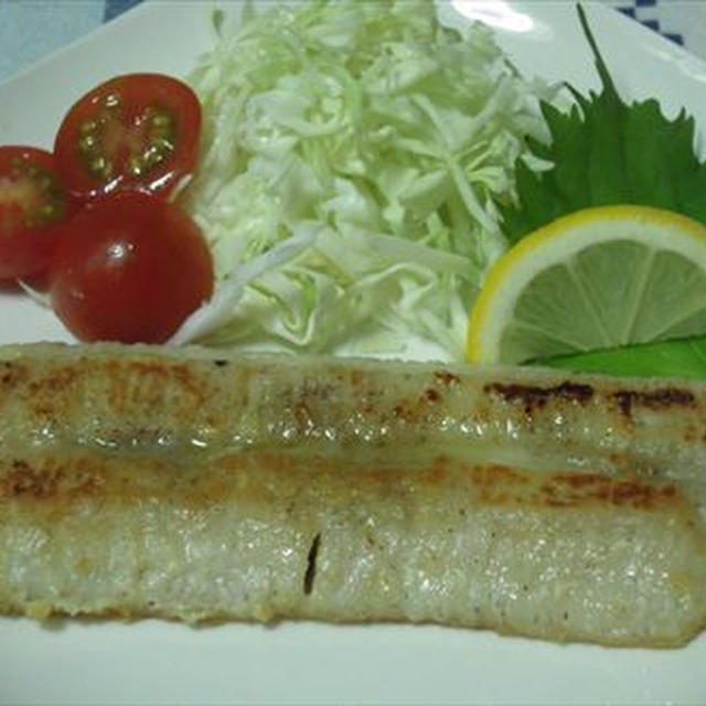 今日は魚料理、鱧のムニエル