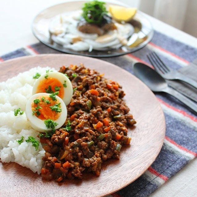 簡単キーマカレー　卵も野菜もお肉も摂れる！簡単レシピ③