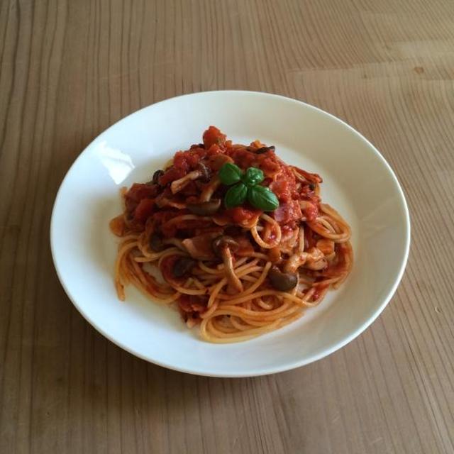 しめじのトマトソーススパゲティー