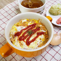 レンチンオムライスと即席オニオンスープで朝ごはん