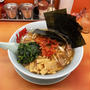 醤油ピリ辛ネギラーメン中盛味こいめで啜る 〜キムチ・海苔5枚・ほうれん草・メンマ・山岡家〜