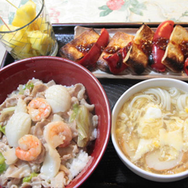 中華丼と卵とじうどん