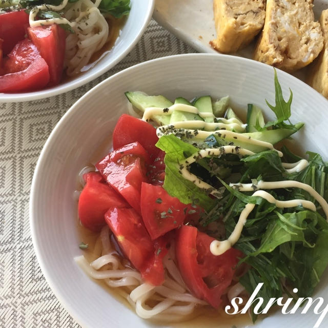 簡単サラダうどん〜バジル風味