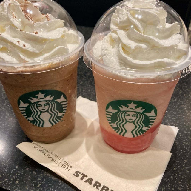 LOVE&PEACHとダークモカチップフラペチーノ♪