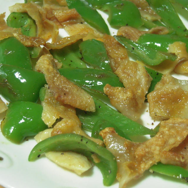 鶏皮ピーマン焼き
