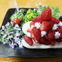 朝ご飯ですよ～山盛りイチゴプレート～