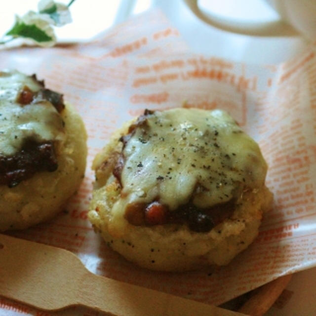 面倒くさくない♪天ぷら粉コロッケのカレーピザ風♪