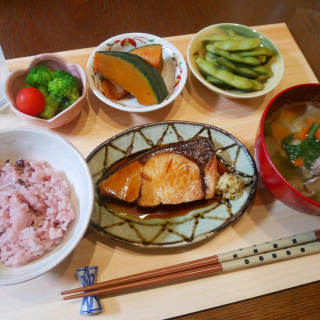 タカラ本みりんで作るブリの照り焼きとレンチンカボチャの晩ごはん